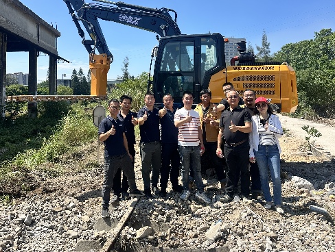 Ekskavator kereta api: mendorong pengembangan infrastruktur kereta api global